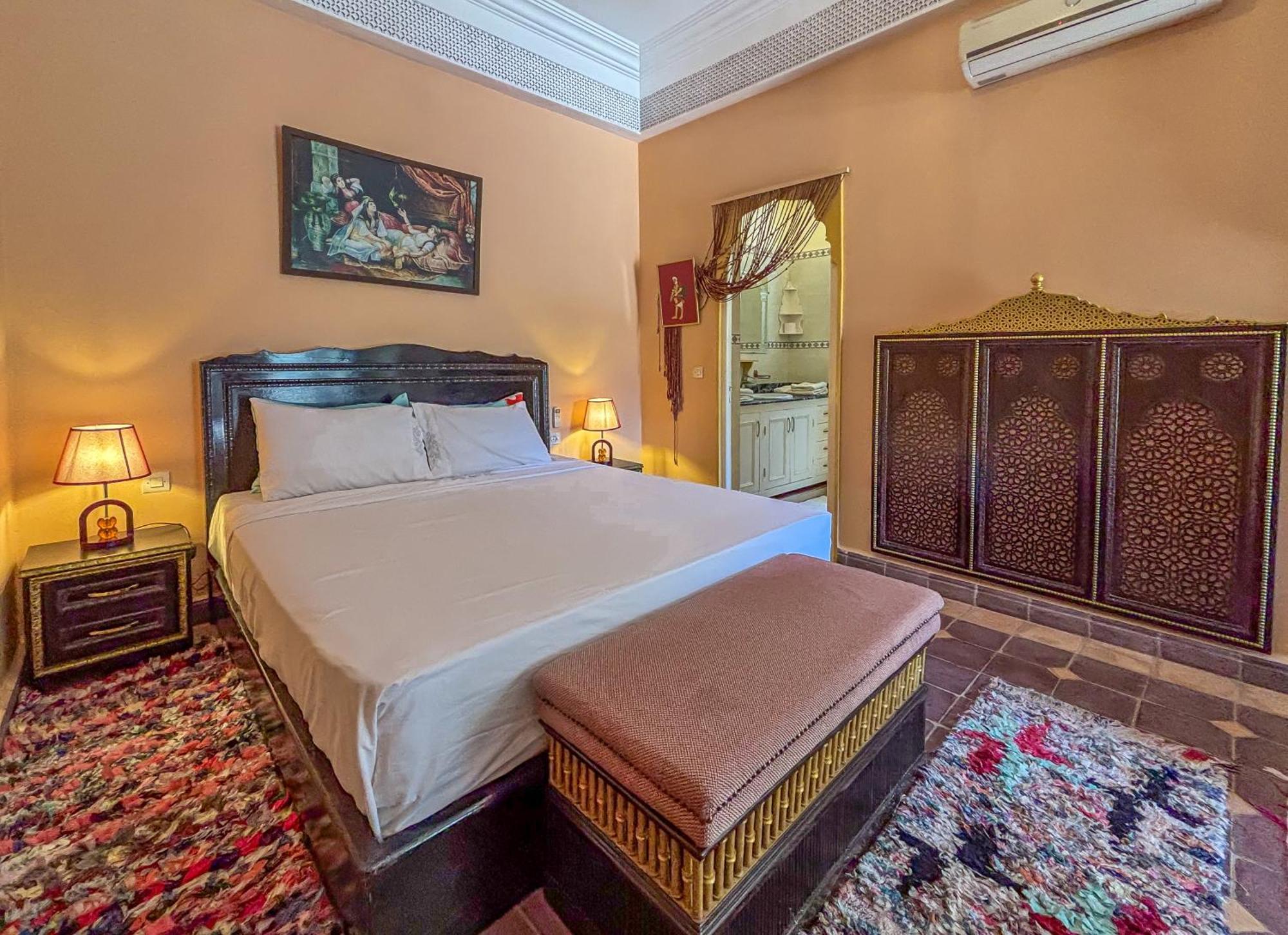 Le Bleu House Bed & Breakfast Sidi Abdallah Ghiat Exterior photo
