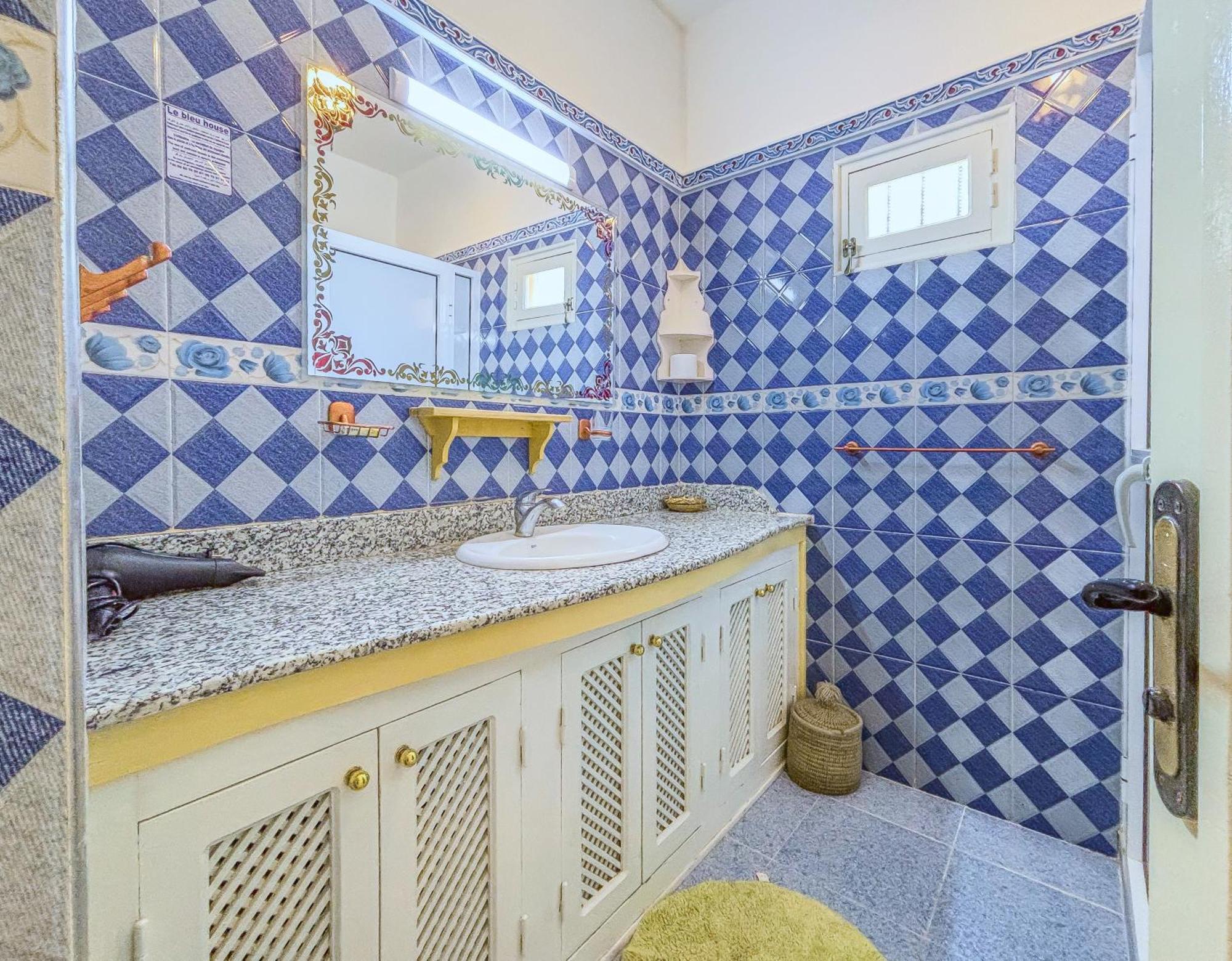 Le Bleu House Bed & Breakfast Sidi Abdallah Ghiat Exterior photo