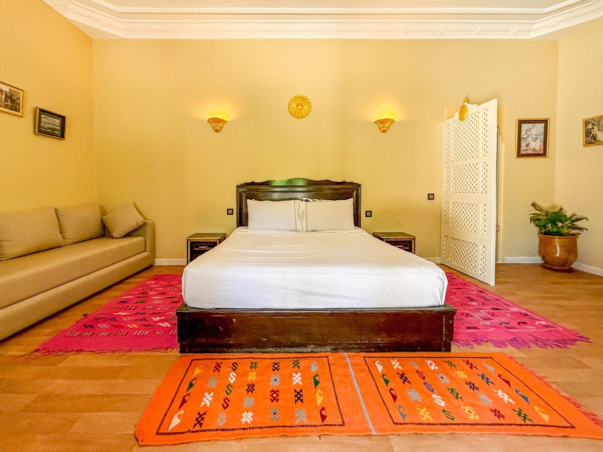 Le Bleu House Bed & Breakfast Sidi Abdallah Ghiat Exterior photo