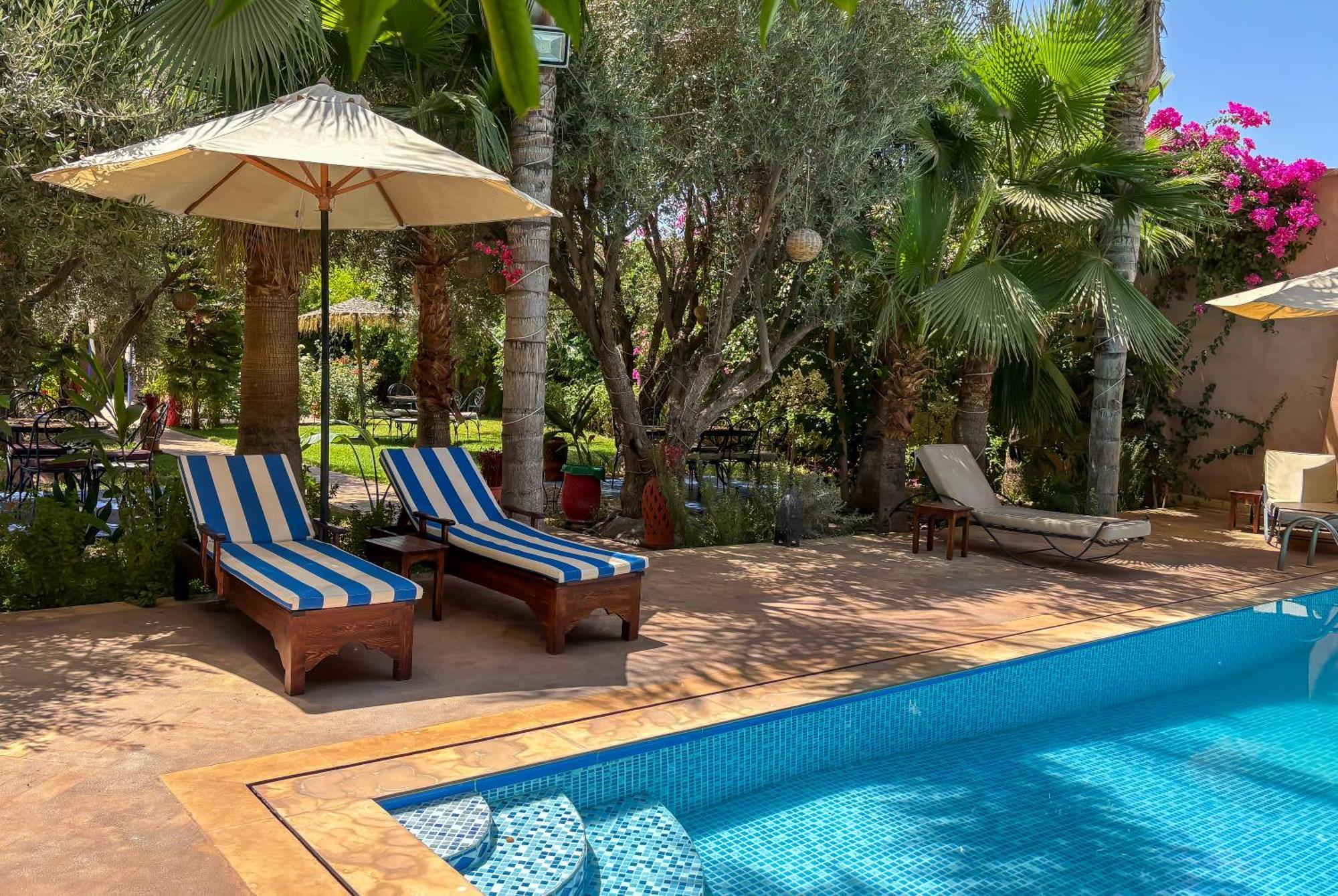 Le Bleu House Bed & Breakfast Sidi Abdallah Ghiat Exterior photo