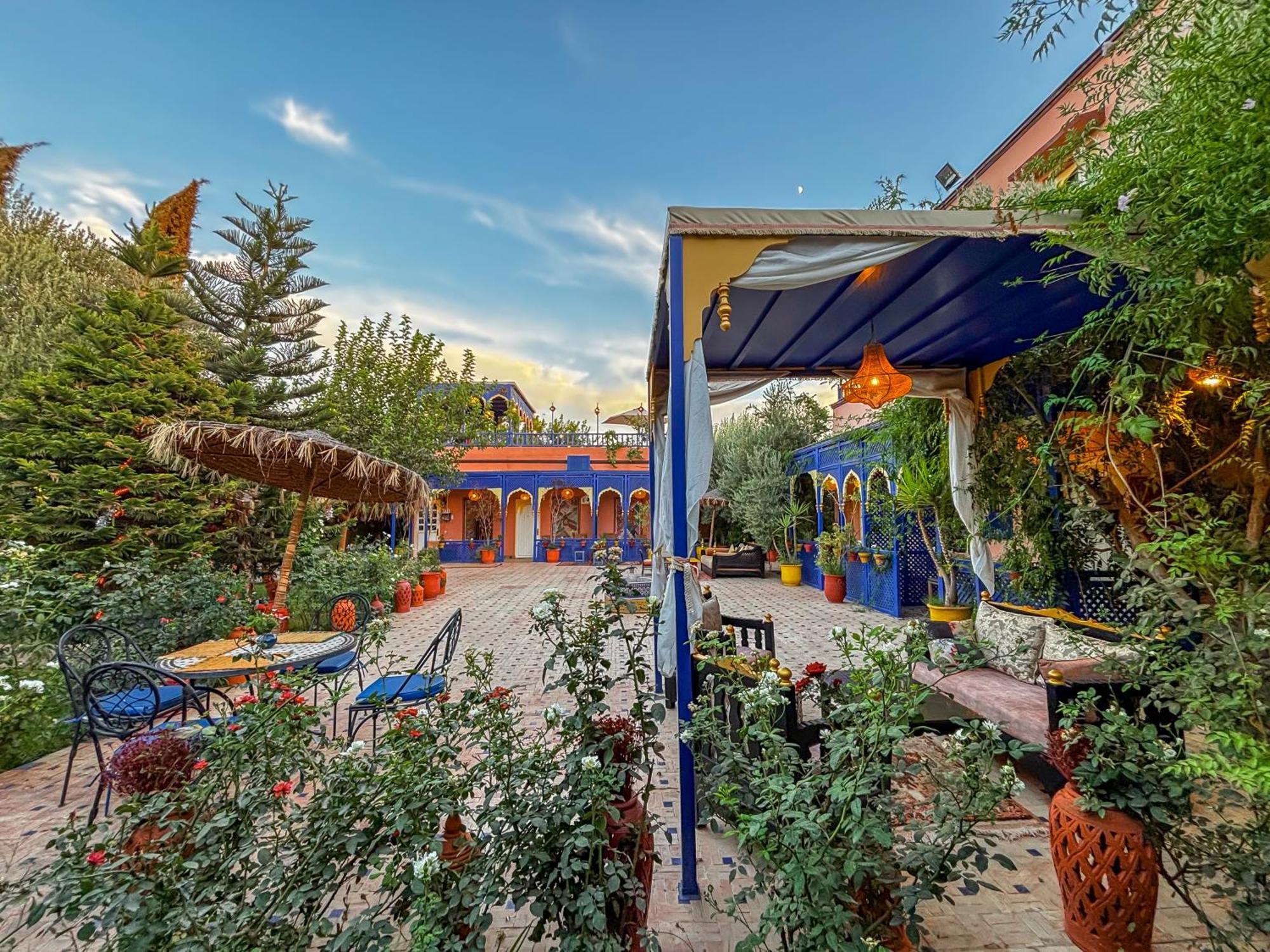 Le Bleu House Bed & Breakfast Sidi Abdallah Ghiat Exterior photo